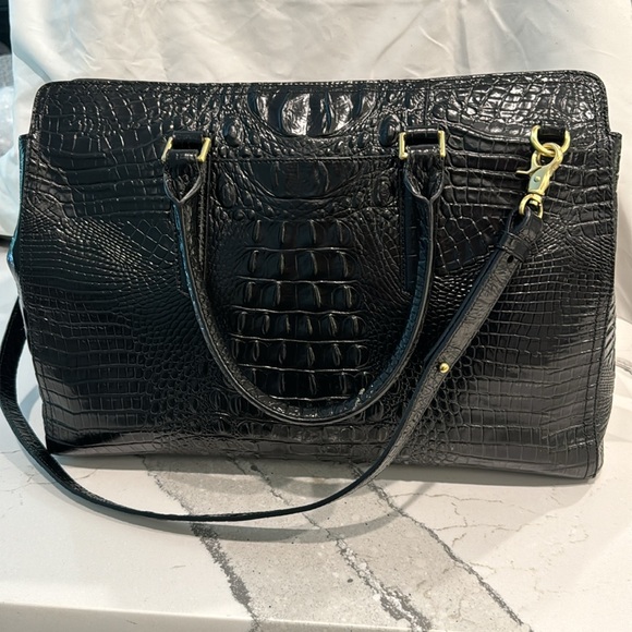 Gorgeous Brahmin Weekend Bag - Picture 4 of 11